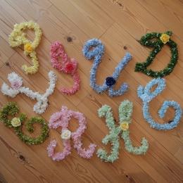 イニシャルフラワー～紡ぐ花～　ウェルカムボードやインテリアにおすすめ　プリザーブドフラワー