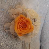 【SALE】入学・結婚式に♪プリザーブドフラワーナチュラルコサージュ　オレンジ/ホワイト