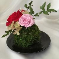 水のお手入れ不要!和モダン苔玉風プリザーブドフラワーアレンジ