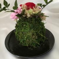 水のお手入れ不要!和モダン苔玉風プリザーブドフラワーアレンジ